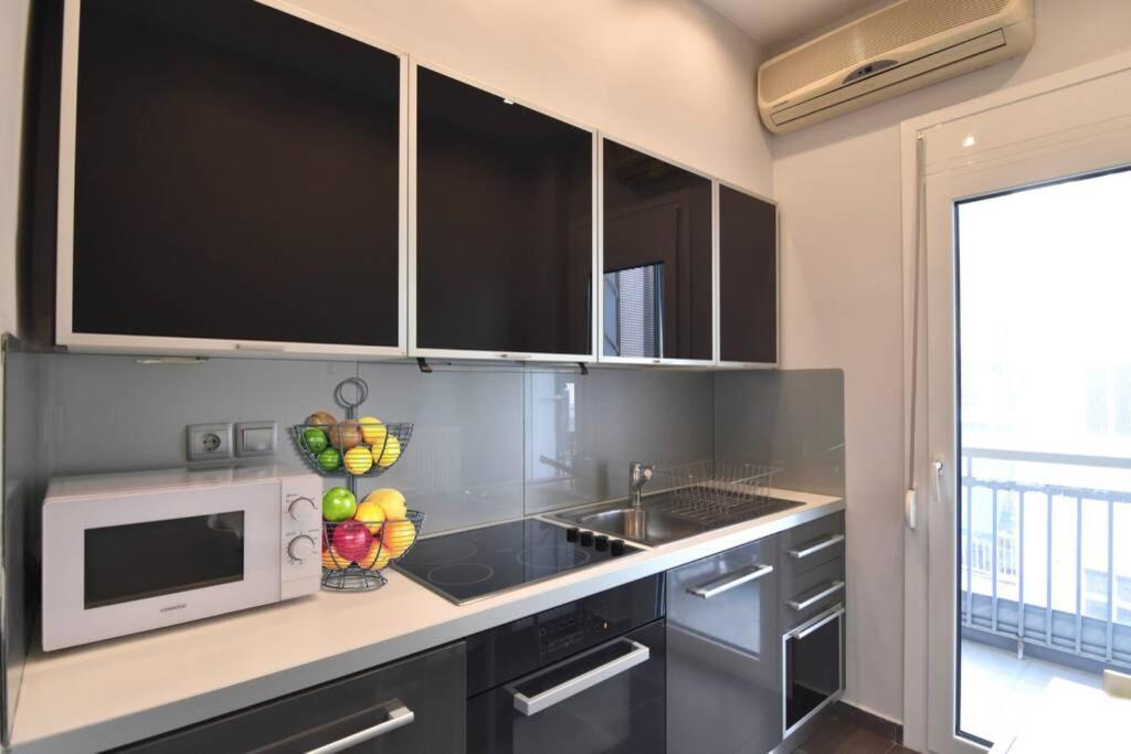 Modern Apartment In The Heart Of The City Лариса Екстер'єр фото