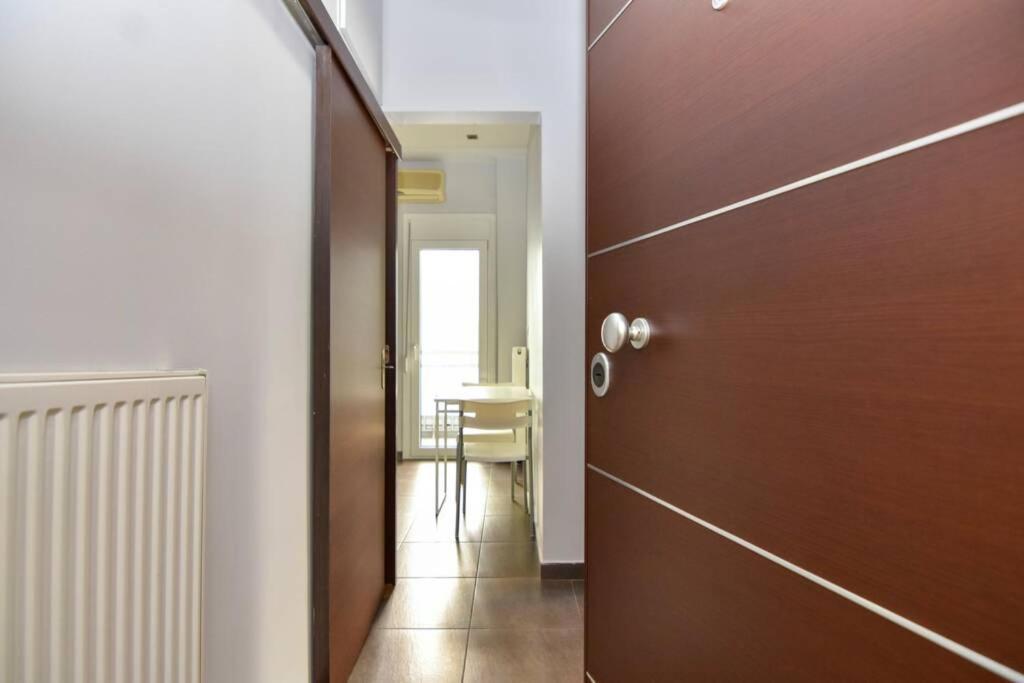 Modern Apartment In The Heart Of The City Лариса Екстер'єр фото